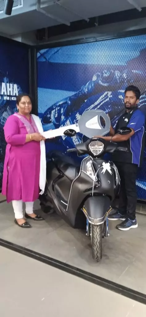Bike Delivhttp://charvimotors.com/wp-content/uploads/2021/09/Bike-Delivery_10-150×150.jpegery_10